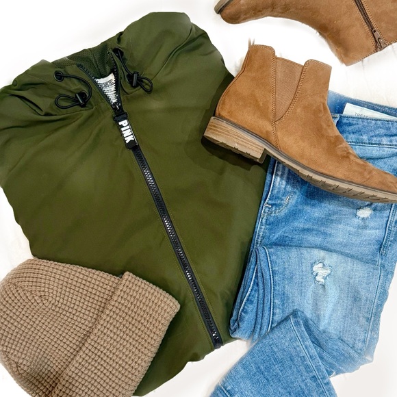 PINK Victoria's Secret Jackets & Blazers - PINK Victorias Secret olive green/ black lightweight  jacket